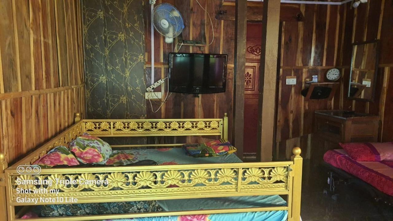 Amruta Homestays Chikhaldara Bagian luar foto