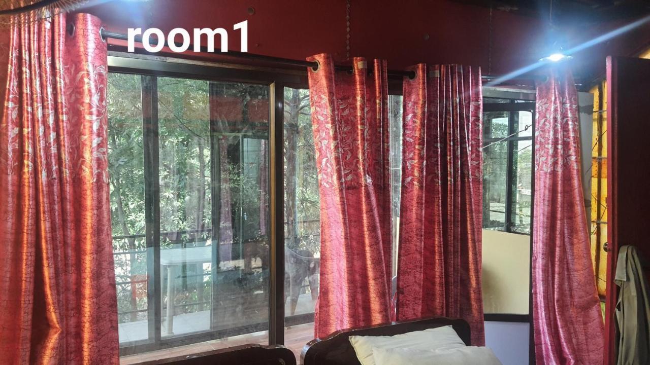 Amruta Homestays Chikhaldara Bagian luar foto