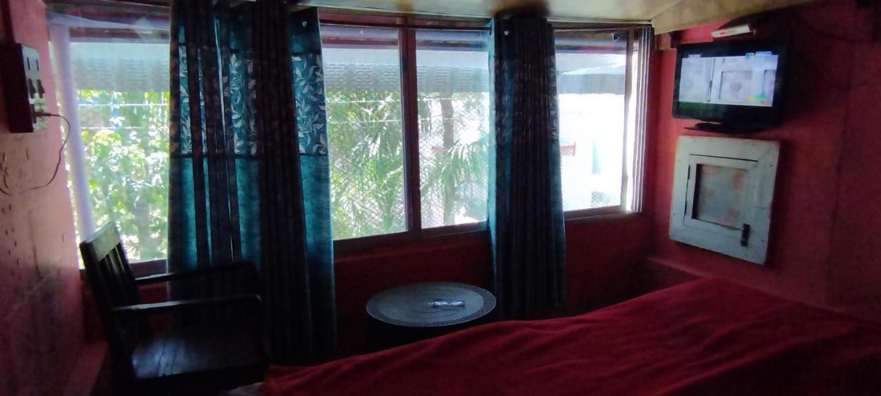 Amruta Homestays Chikhaldara Bagian luar foto